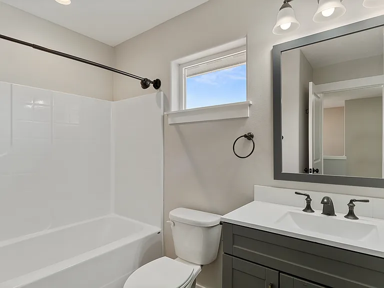 Second Bath (upstairs)
