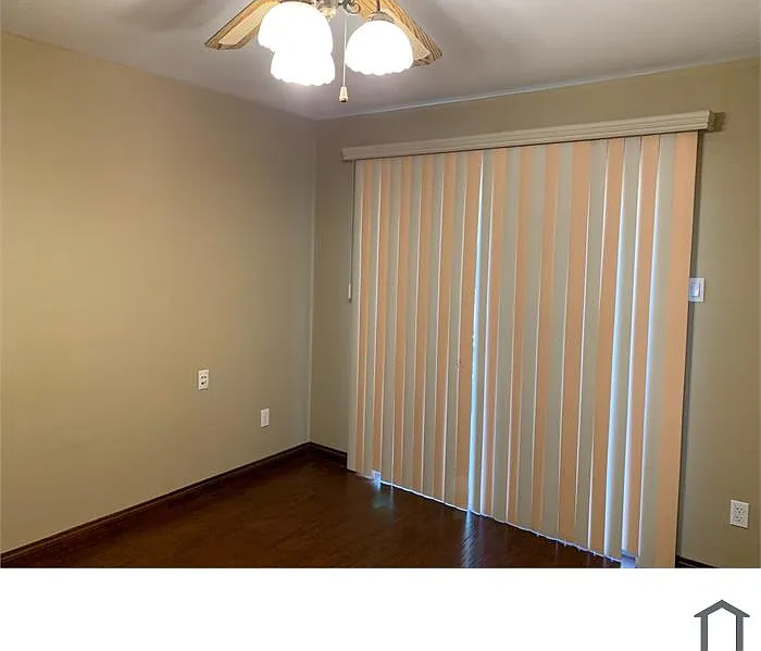 2 bed, 450 sqft, $2,400 — Photo 2