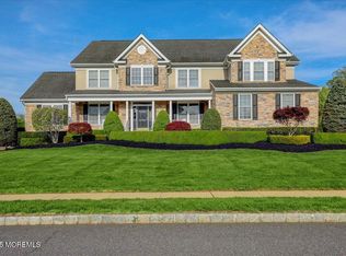 1 Livingston Ct, Marlboro, NJ 07746