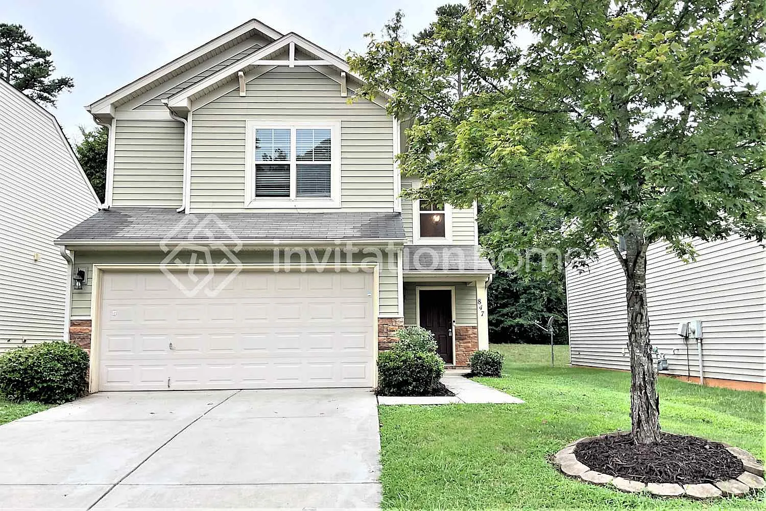 847 Rook Rd Charlotte, NC 28216 — Photo 1