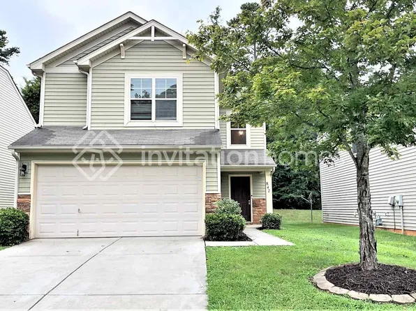 847 Rook Rd, Charlotte, NC 28216