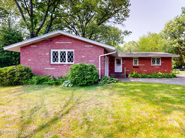 4 Drott Drive, Glenville, NY 12302