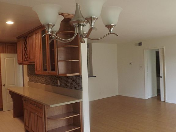 3rd image of 712 N Kings Rd APT 205