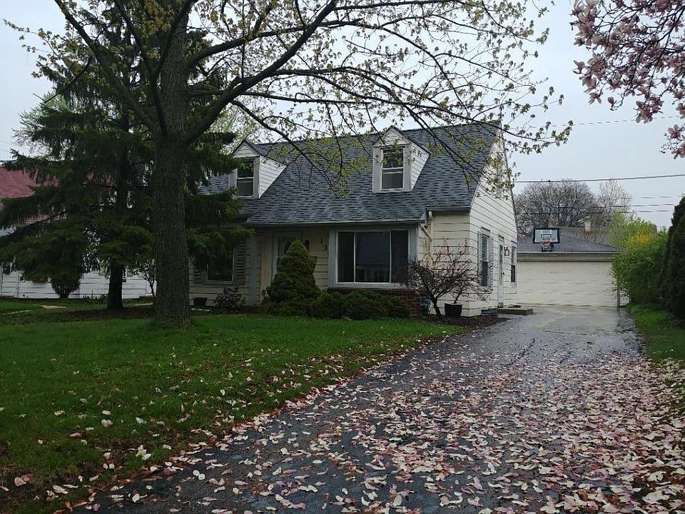 2nd image of 138 S 81st St