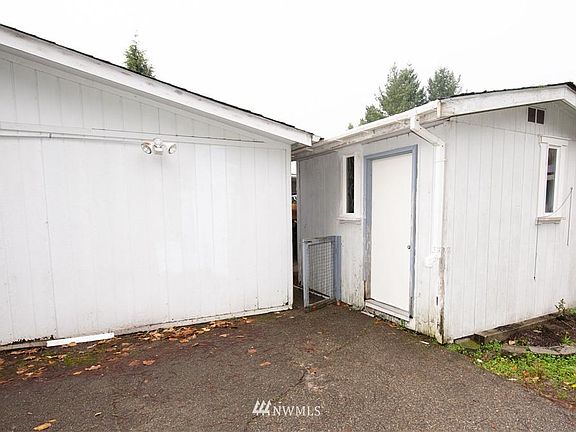 3rd image of 4248 A St SE Trailer 634