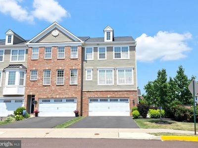 301 W Hamlin Ave, Telford, PA, 18969