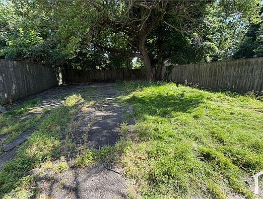 4th image of 13618 Argus Ave