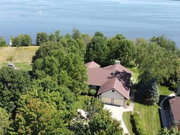 W5092 N Osprey Dr, New Lisbon, WI 53950