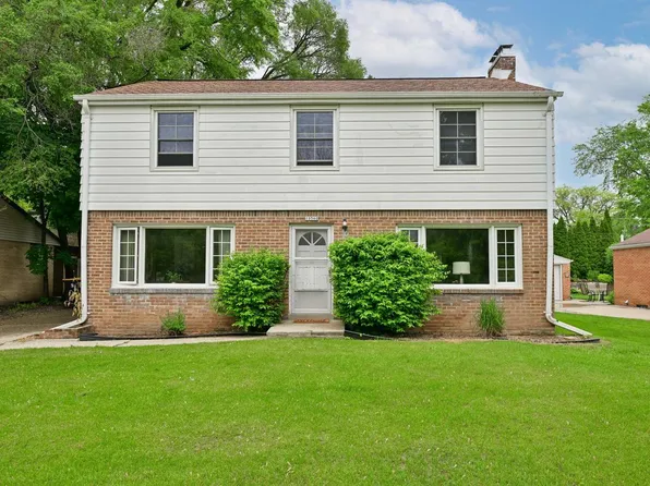 10560 West Grantosa DRIVE, Wauwatosa, WI 53222