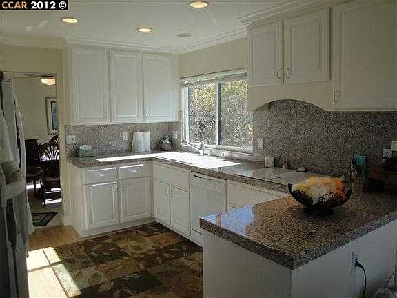 5th image of 3520 Rossmoor Pkwy APT 1