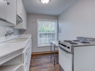 Custer Street 1x1 unit! Cozy and Quiet neighbor, Portland, OR 97219