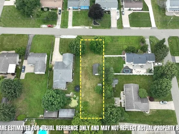 Cambridge St NW, Massillon, OH 44646