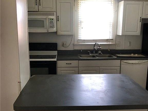 5th image of 723 Marshall Ave