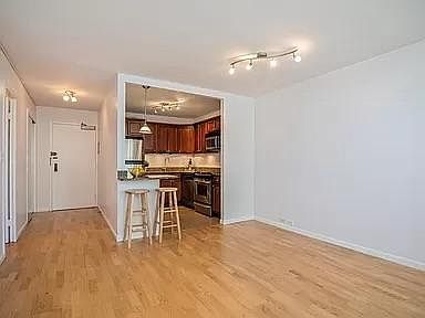1st image of 3550 N Lake Shore Dr APT 711