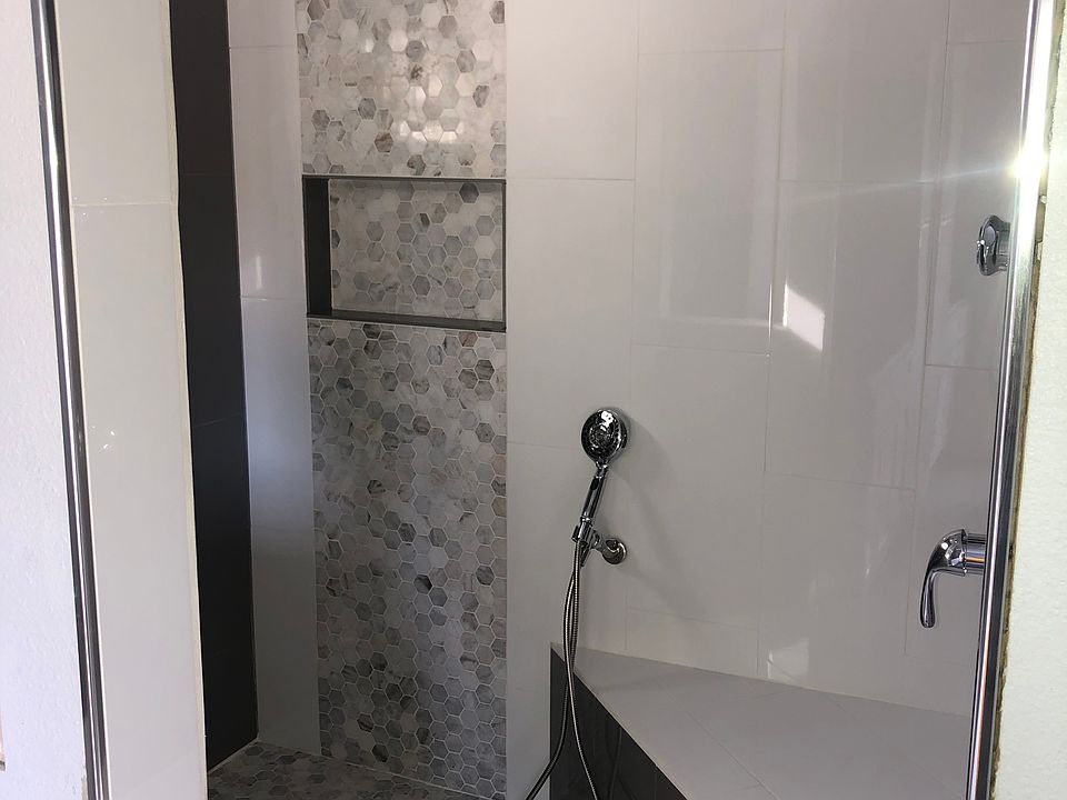 Master shower 