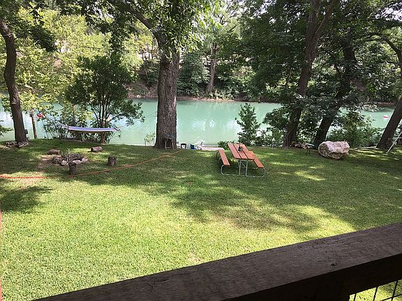 5th image of 990 Ponderosa Dr
