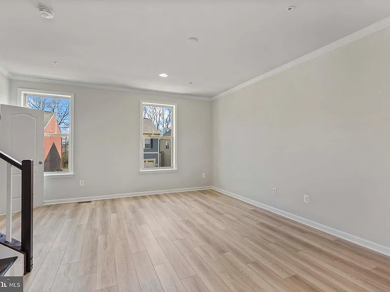 1727 Evansberry Dr — Photo 18