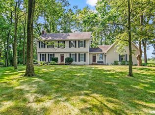 3140 E Lake Shore Dr, Springfield, IL 62712
