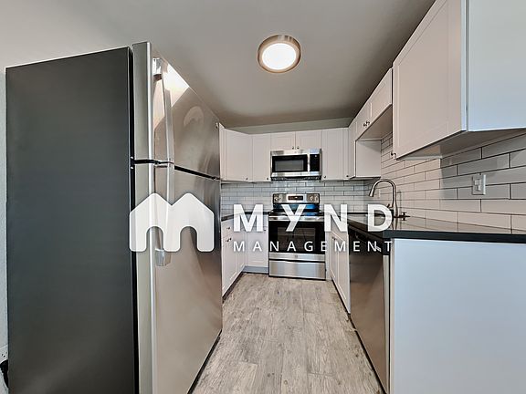 4th image of 1302 E Vista Ave APT 3
