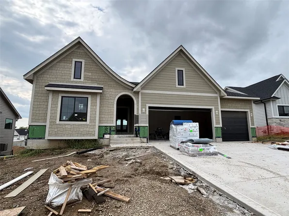 1387 S Lotus Pl, West Des Moines, IA 50266