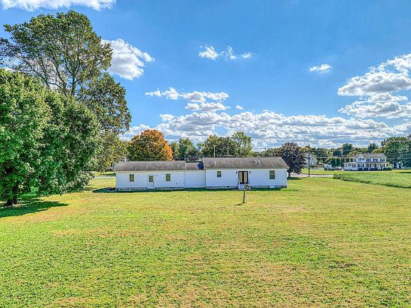 4th image of 1510 E Wheat Rd