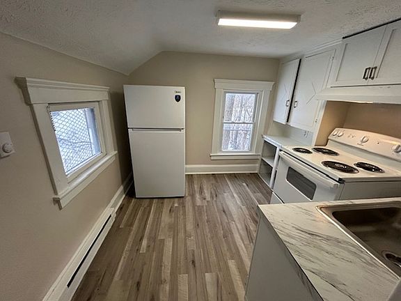 2nd image of 518 Lake Ave