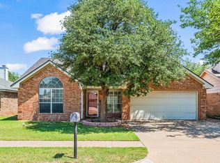 2212 92nd St, Lubbock, TX 79423