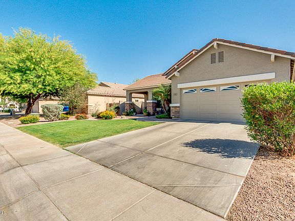 3rd image of 1243 E Macaw Dr