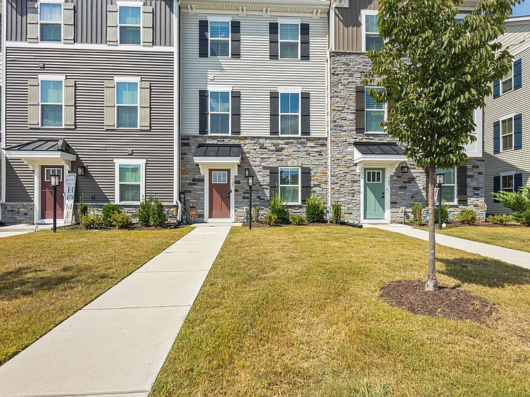 145 Cedar Crest Dr — Photo 2