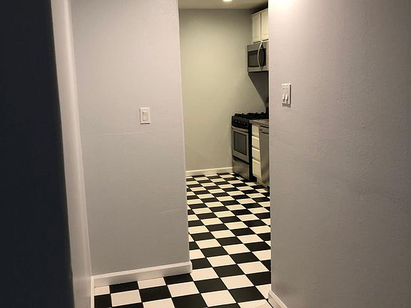 5th image of 3430 Wilshire Ter Unit B