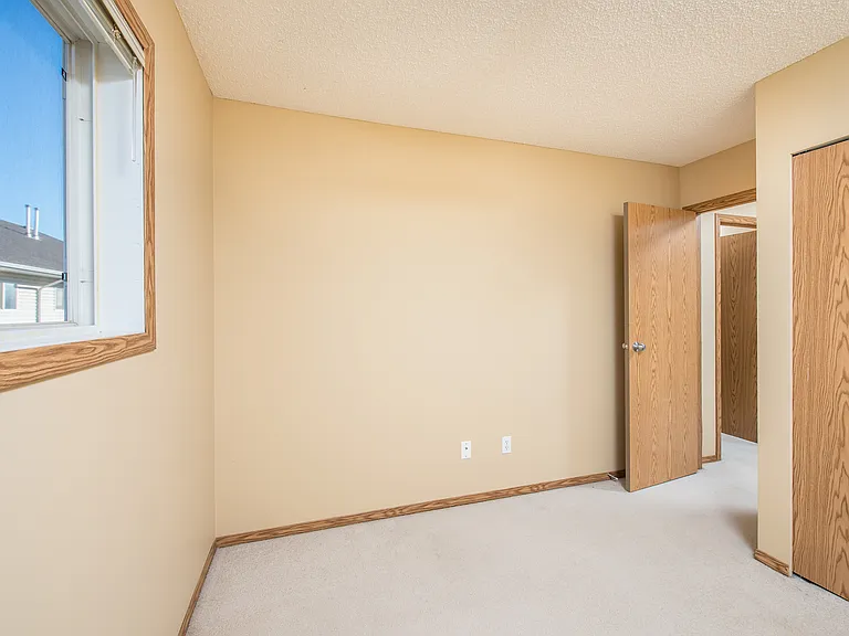 100 Jordan Pkwy — Photo 38