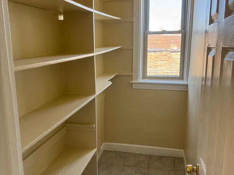 1431 S Avers Ave #3F — Photo 7