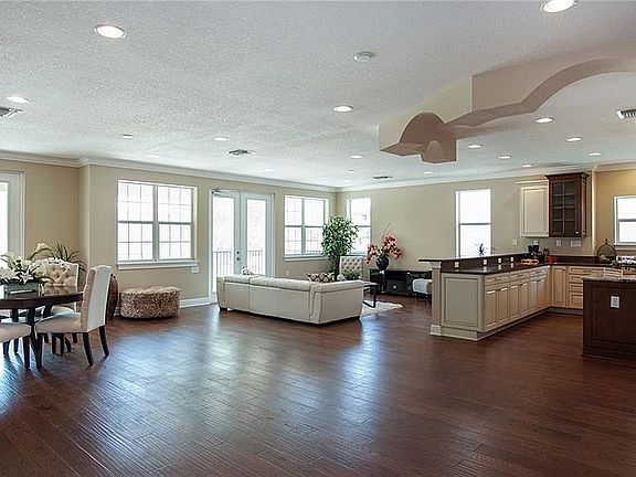 5th image of 116 Forest Hills Dr