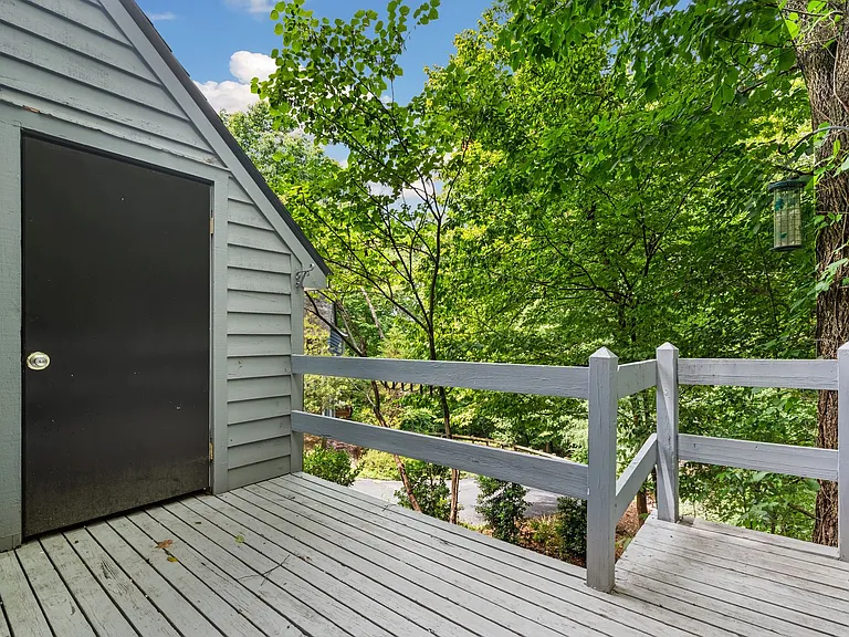 101 Walden Dr — Photo 17