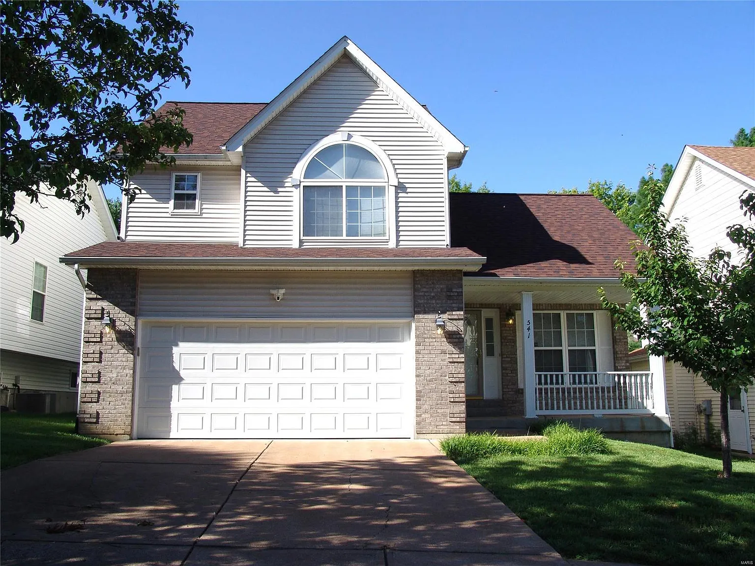 541 Winter Bluff Dr photo 1
