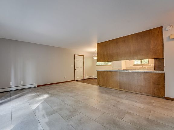 4th image of 312 Locust St APT 2