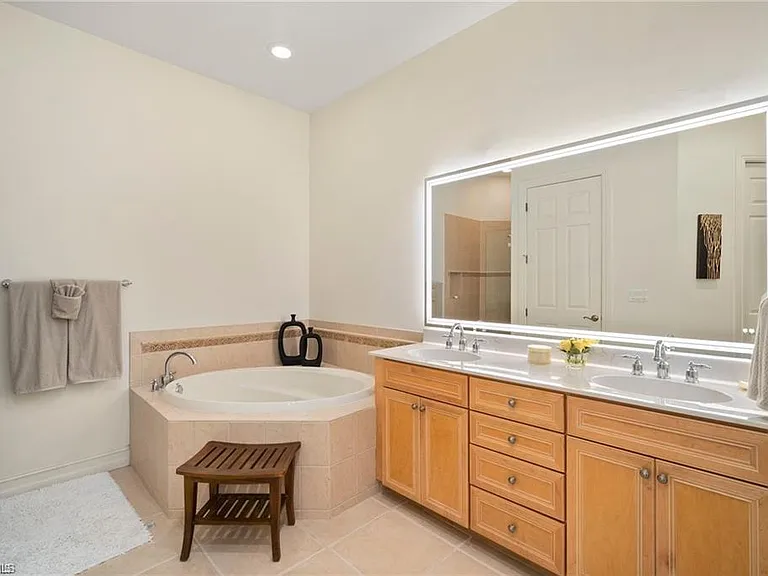 8519 Chase Preserve Dr — Photo 14