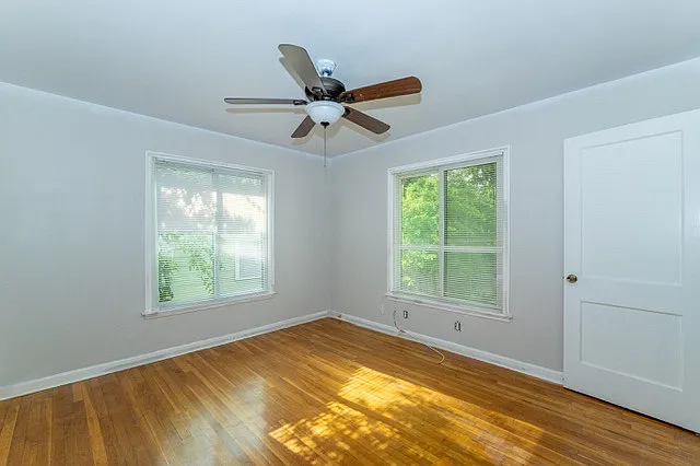 402 Blakeley Dr — Photo 13