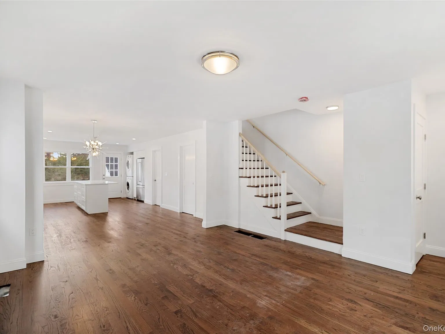 3 bed, 2.5 bath, 1400 sqft, $6,000 — Photo 2