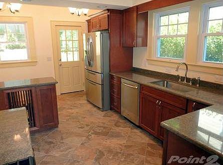 kitchen alt view