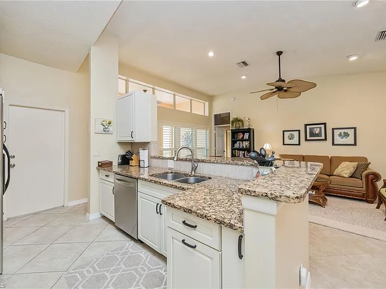 7546 Mill Pond Cir — Photo 9
