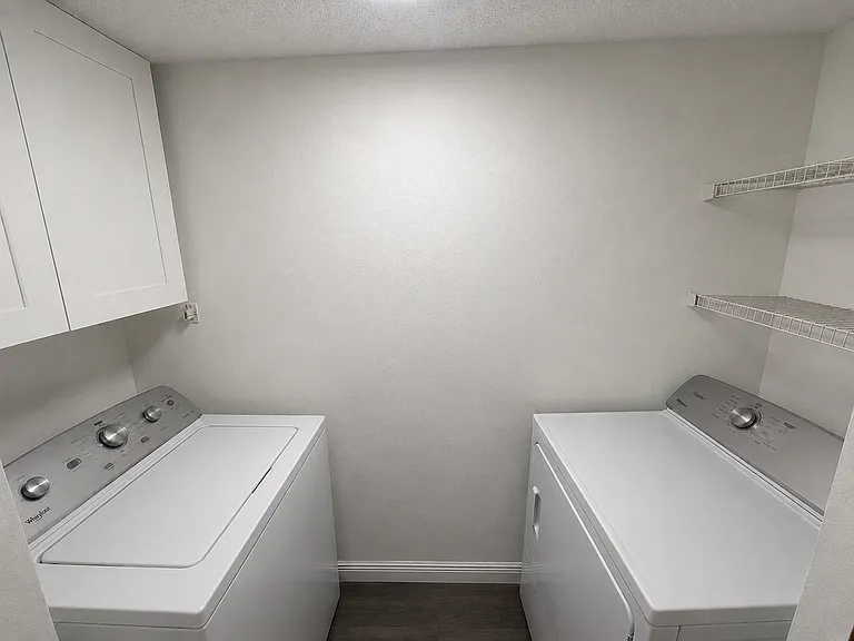 Puritan Cir — Photo 17