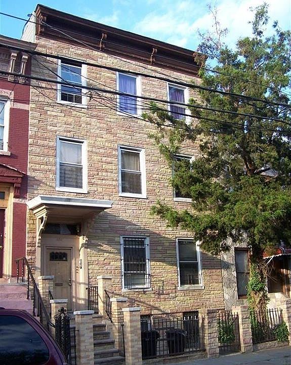 2nd image of 439 E 143rd St