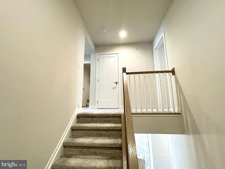 224 Lilac St — Photo 12