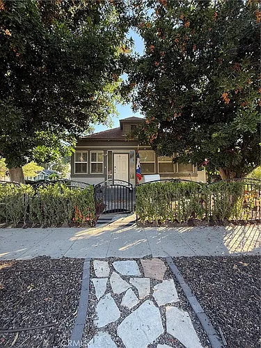 4193 5th St Photo 1