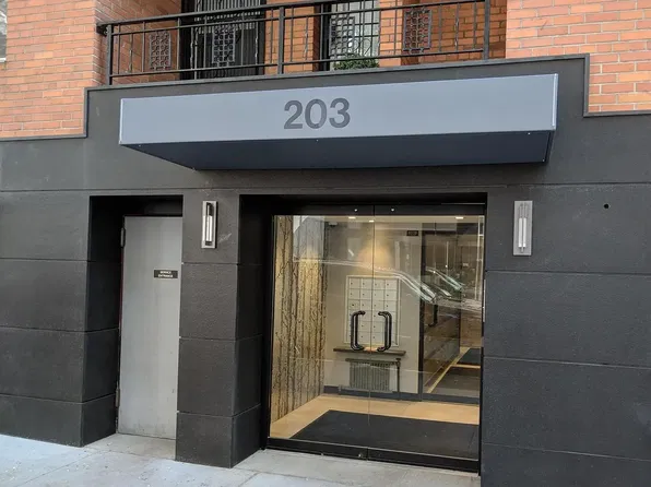 203 E 74th St, New York, NY