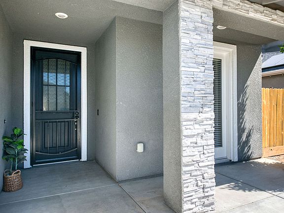 2nd image of 4129 Alamos Ave