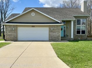8639 Jacaranda Dr, Dimondale, MI 48821