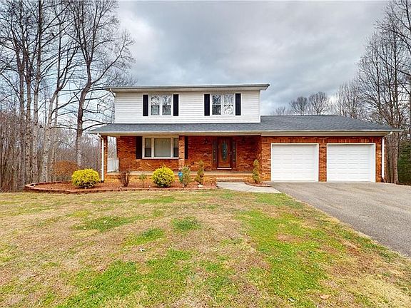 2nd image of 382 Forest Knoll Dr