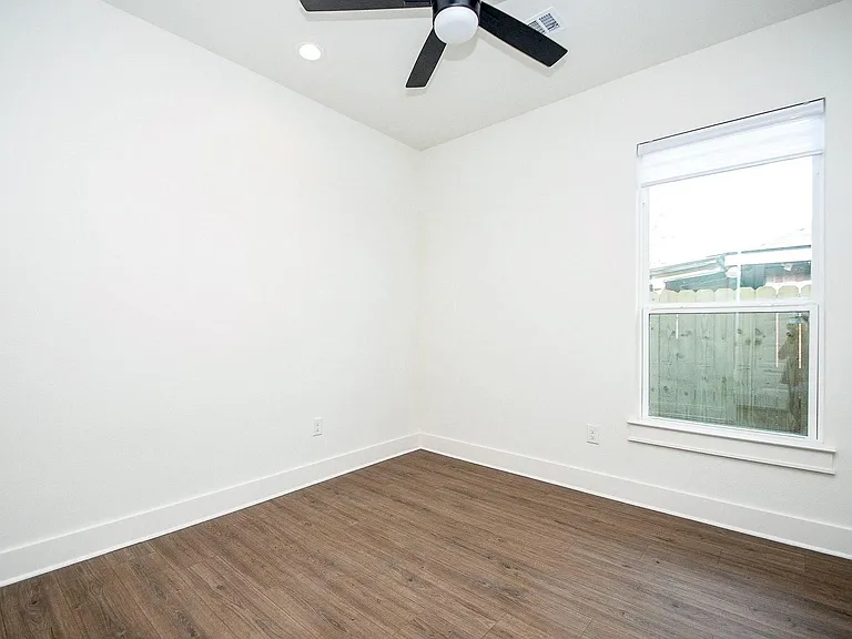 4101 Victoria Ave #B — Photo 24